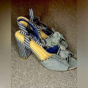 Mixed print heeled sandals